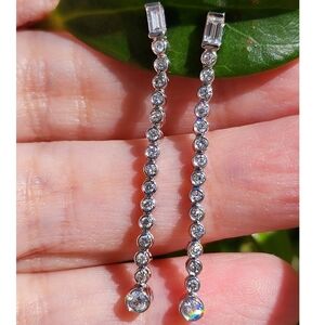 18k Gold & Diamond Drop Earrings